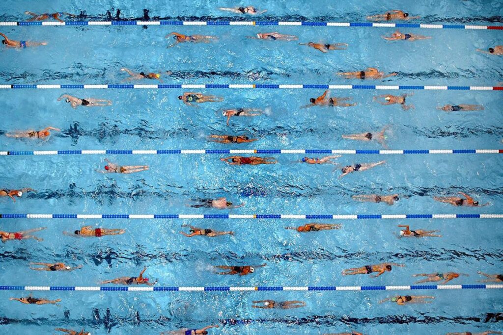 Lane range, swimming etiquette